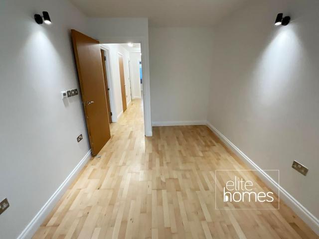 Apartment for rent in Widmore, Greater London