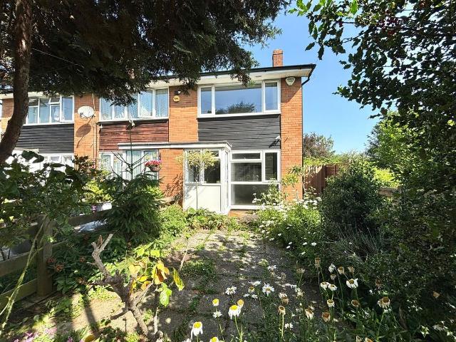 House for rent in Harmondsworth, Greater London