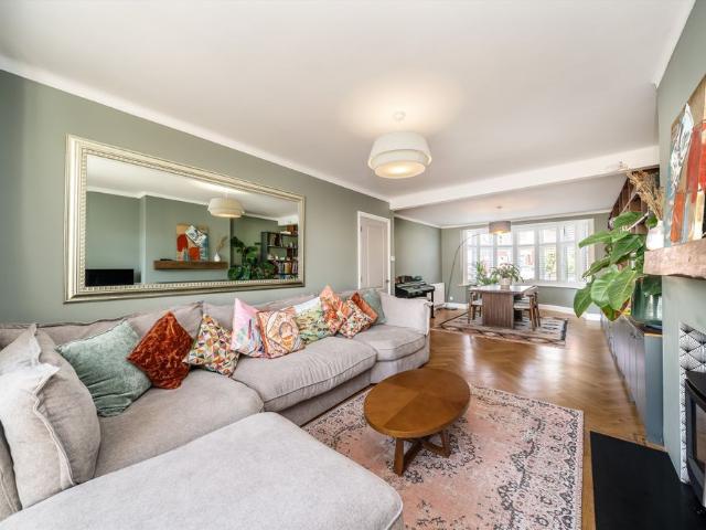 House for rent in Dollis Hill, Greater London