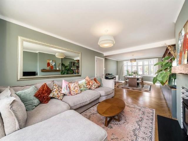 House for rent in Dollis Hill, Greater London