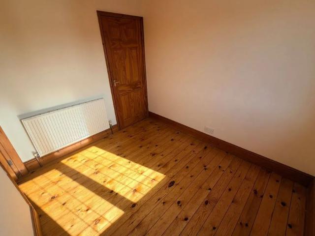 Townhouse for rent in Brampton, Loundsley Green