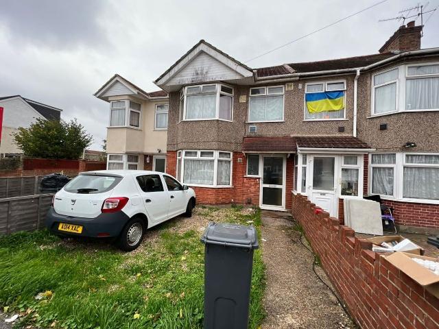 House for rent in London Borough of Hounslow, Greater London