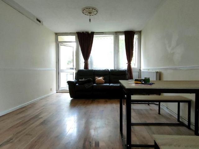 Apartment for rent in Glyndon, Plumstead