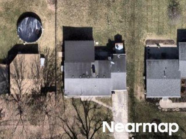 House for sale in Mchenry, Illinois