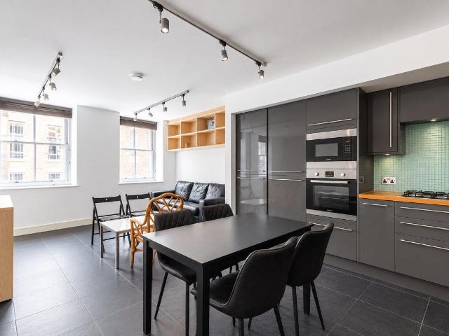 Apartment for rent in Little Italy, Greater London