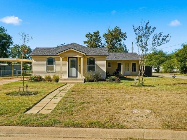 House for sale in Taylor, Texas