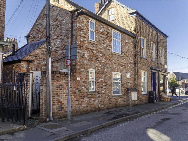 House for rent in Bishopthorpe Road Shops, York
