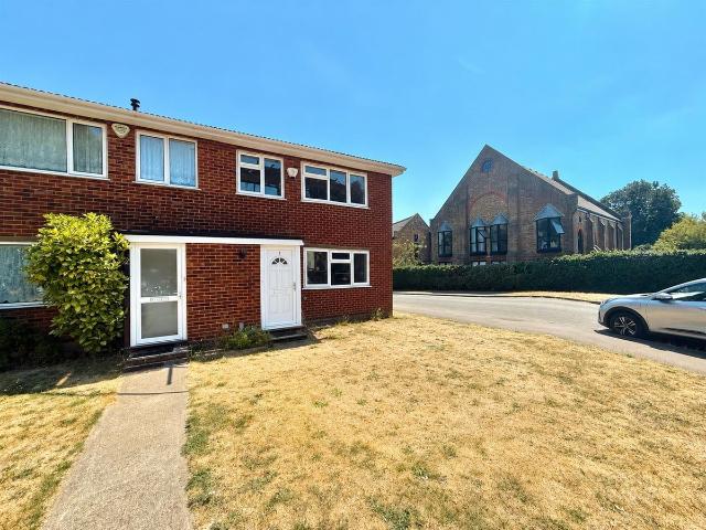 House for rent in Harmondsworth, Greater London