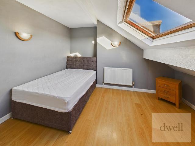 House for rent in East End Park, West Yorkshire