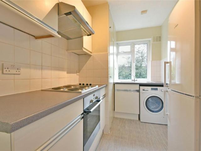Apartment for rent in London Borough of Barnet, Greater London