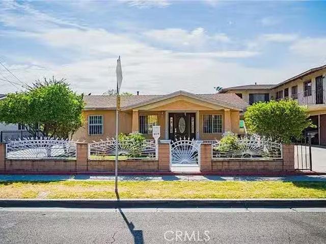 House for rent in Downey