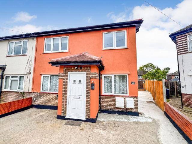 Apartment for rent in West Finchley, Greater London
