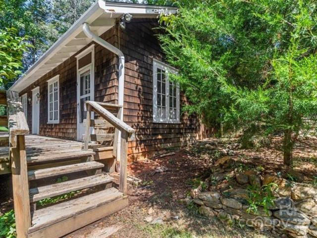 House for sale in Tryon