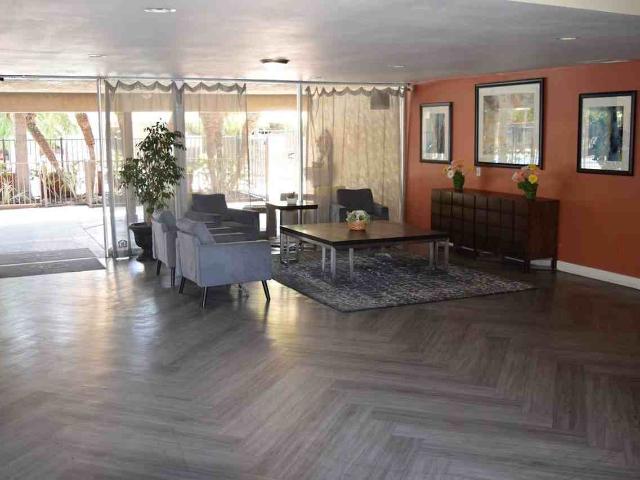 Apartment for rent in Tustin, California
