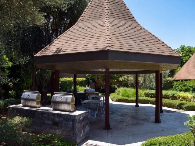 Apartment for rent in Tustin, California