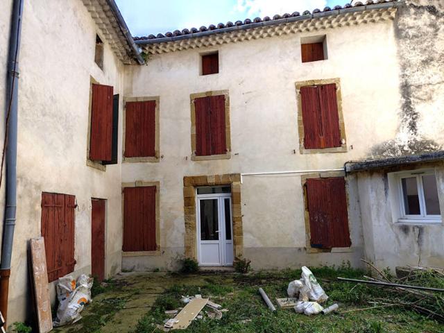 Maison vente à Carpentras, Violès