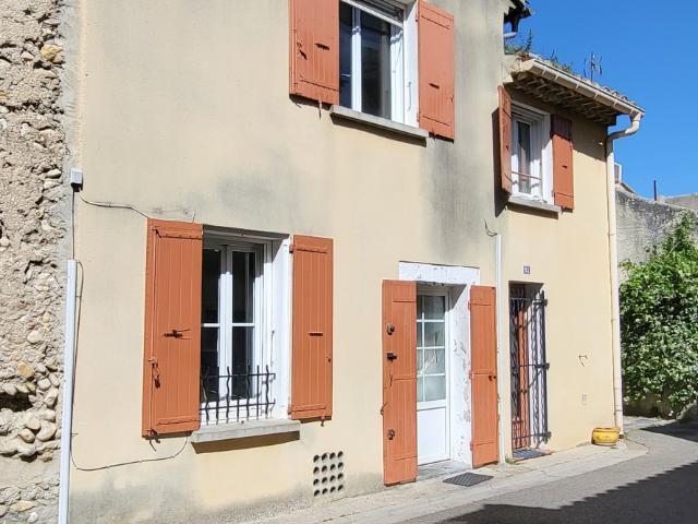 Maison vente à Carpentras, Violès