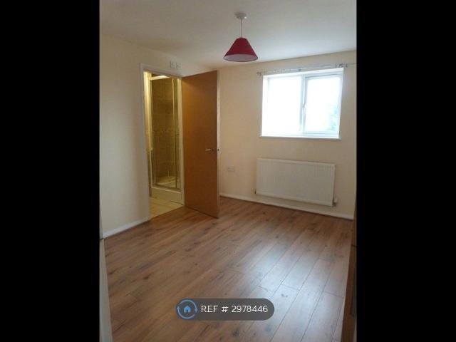 House for rent in Caldermill, East Midlands