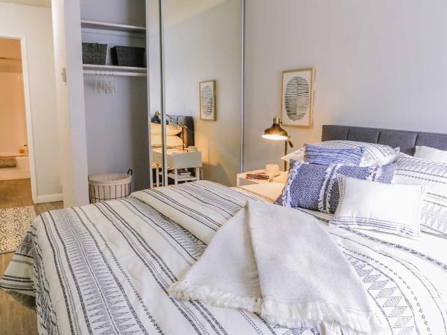 Apartment for rent in Canoga Park, California