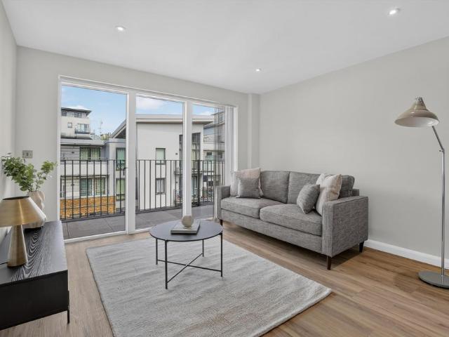 Apartment for rent in Bromley-by-Bow, Poplar Grove
