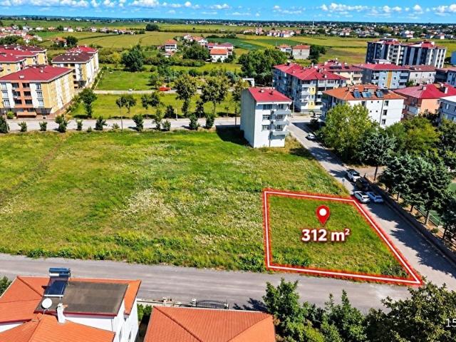Cumhuriyet Mahallesi, 19 Mayıs içerisinde satılık Arsa
