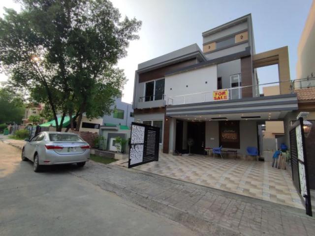 House for sale in لاہور, لاہور ڈویژن