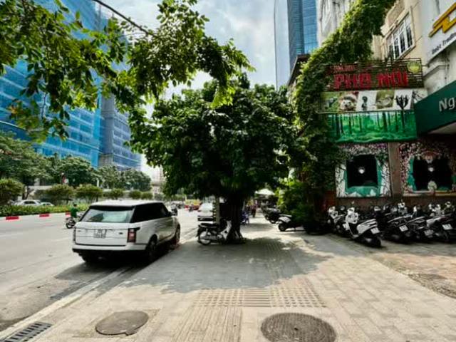 Nhà mặt phố bán tại Hoàn Kiếm, Hà Nội