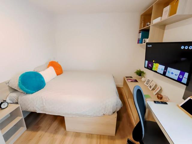 Studio for rent in Hampshire