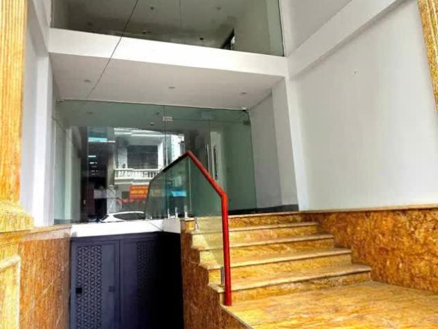 Nhà mặt phố bán tại Hoàn Kiếm, Hà Nội