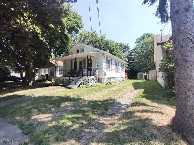 House for sale in Akron
