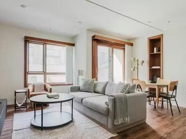 Apartment for rent in Canoga Park, California