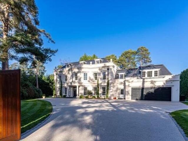 House for sale in Row Town, Surrey