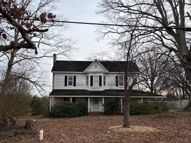 House for sale in Yadkinville, North Carolina