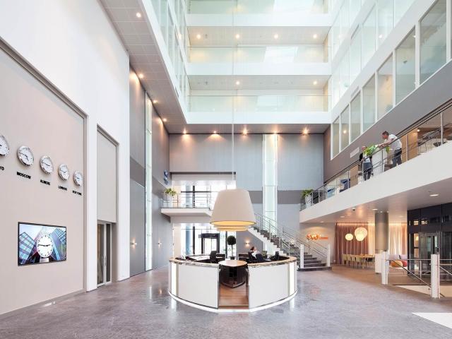 Bedrijfspand te huur in Centrum, Almere-haven