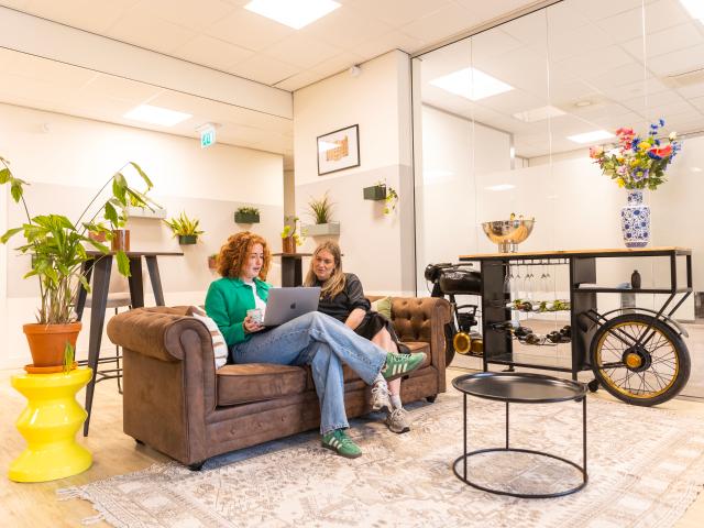 Bedrijfspand te huur in Centrum, Rotterdam