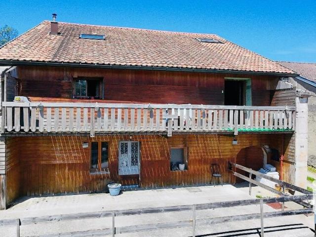 Maison vente à Saint-Claude, Viry