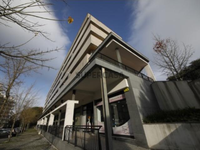 Armazém venda em Marzovelos, Viseu