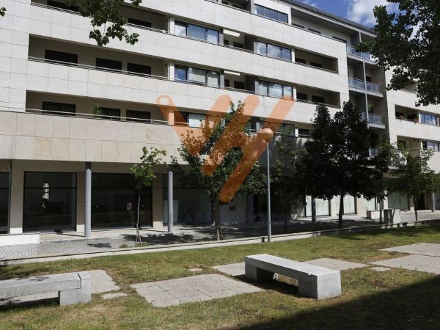 Garagem venda em Repeses e São Salvador, Viseu