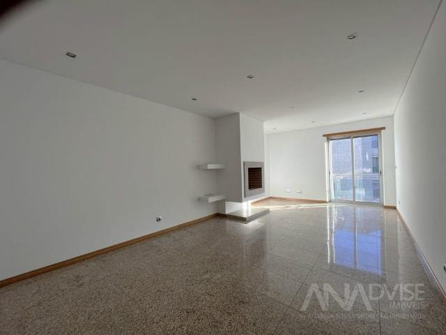 Apartamento alugar em Bairro das Mesuras, Viseu