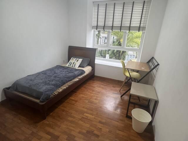 Room for rent