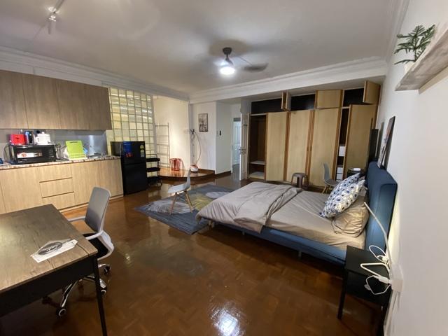 Condominium for rent in River Valley