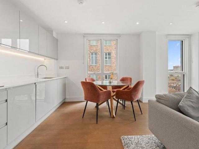 Apartment for rent in Battersea, Greater London