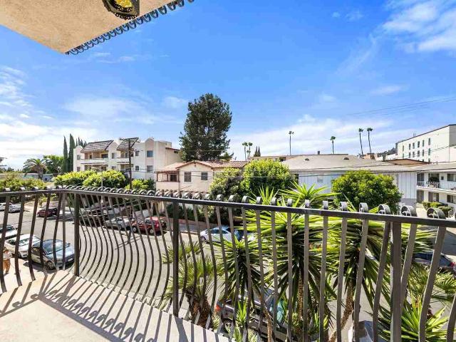Apartment for rent in Canoga Park, California