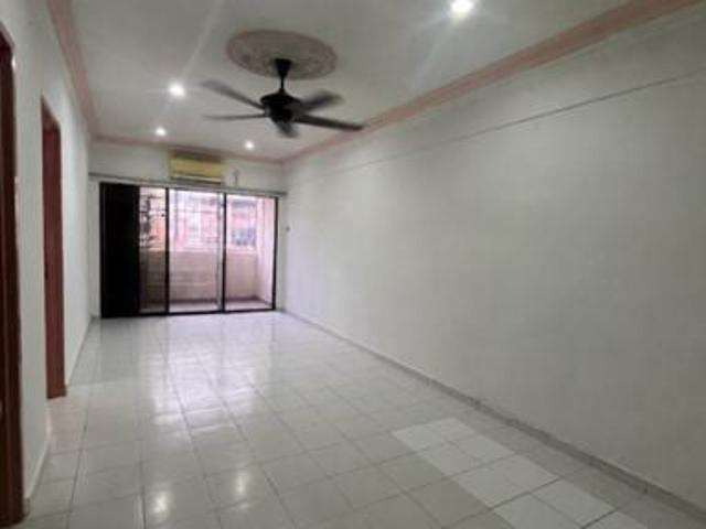 Apartment for sale in Port Klang, Selangor