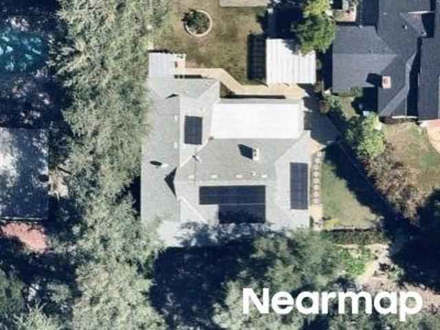 House for sale in La Canada Flintridge, California
