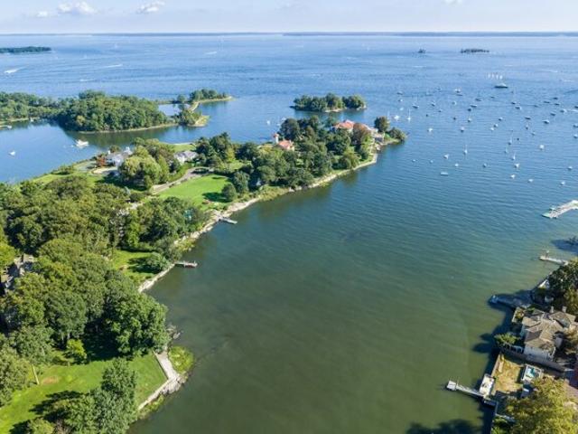 Land for sale in Greenwich
