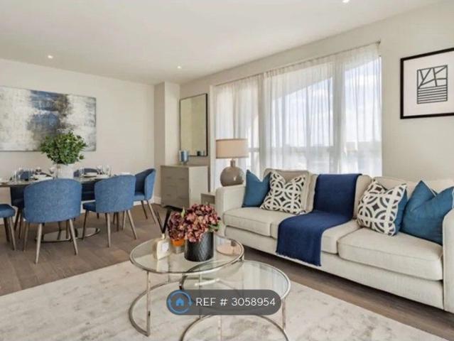 House for rent in London Borough of Ealing, Greater London