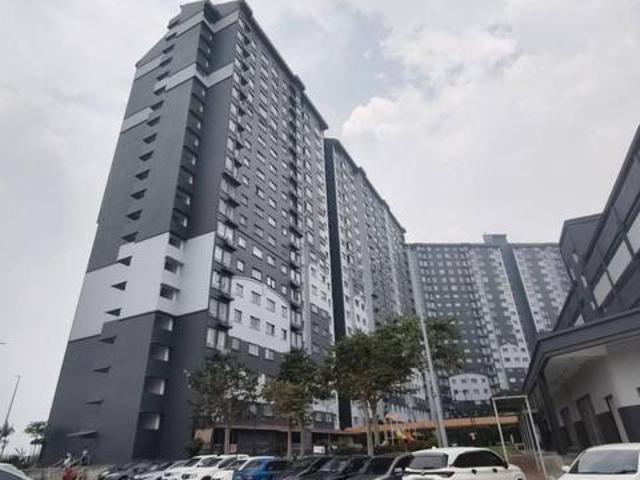 Apartment for sale in Seri Kembangan, Majlis Bandaraya Subang Jaya