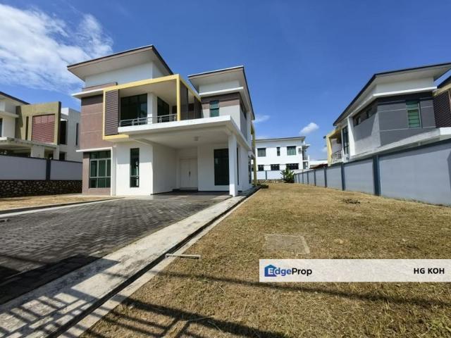 House for sale in Malaka