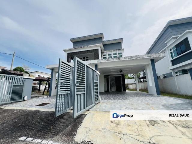 House for sale in Malaka